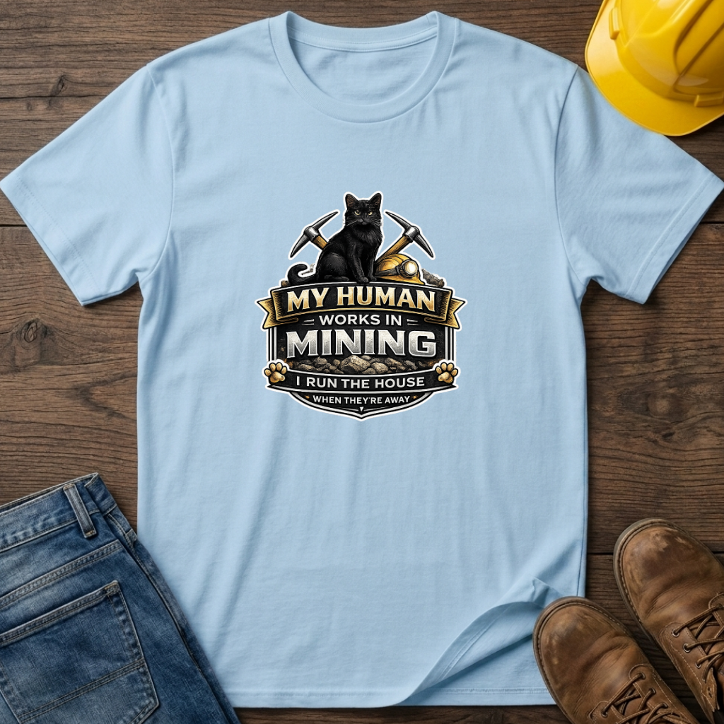 I Run The House - Cat T-Shirt