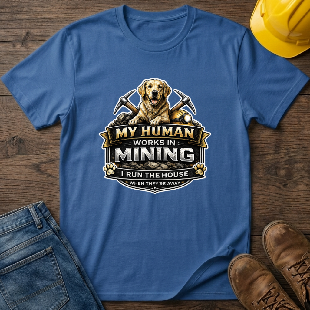 I Run The House - Dog T-Shirt